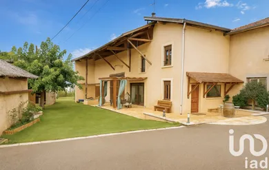 House at Saint-Étienne-de-Saint-Geoirs (38590)