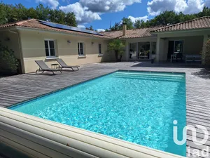 House in Sainte-Hélène (33480)