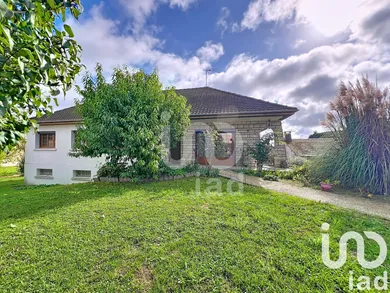 House at Valravillon (89113)