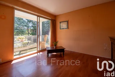 Apartment in Freneuse (78840)
