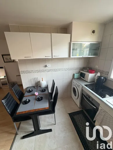 Apartment in Saclay (91400)
