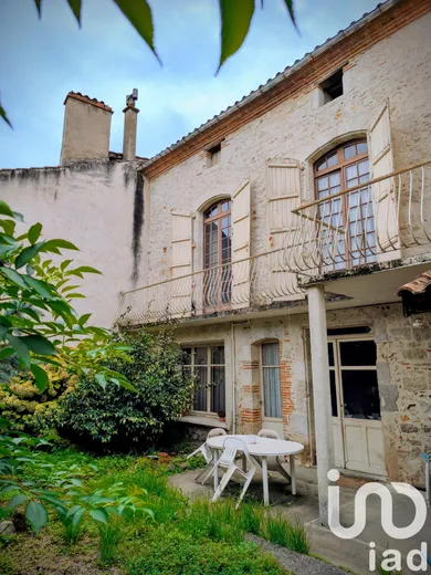 Village house in Layrac (47390)