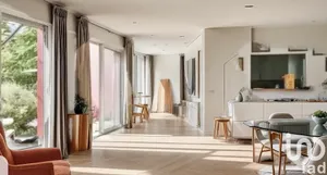 House at Saint-Cloud (92210)