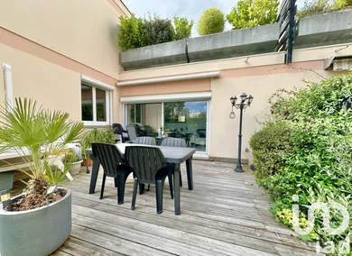 Apartment at SAULX LES CHARTREUX (91160)