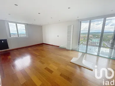 Apartment in Reims (51100)