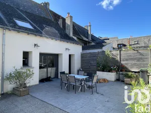 Townhouse in Neuillé-Pont-Pierre (37360)