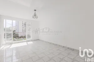 Apartment at Les Lilas (93260)