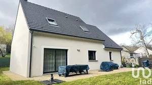 Traditional house at Saint-Pierre-lès-Nemours (77140)