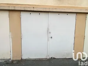 Garage at Garches (92380)