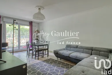 Apartment in Nanterre (92000)