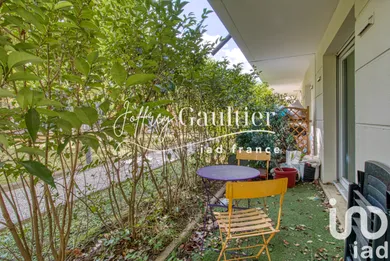 Apartment in Nanterre (92000)