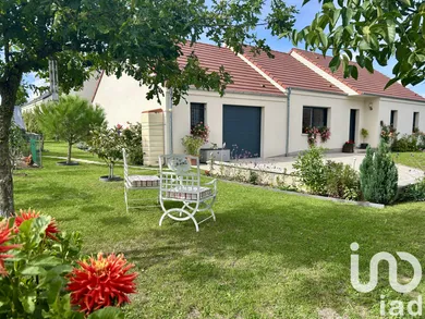 House at Tavers (45190)