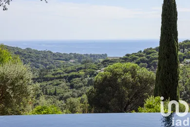 Maison à La Croix-Valmer (83420)