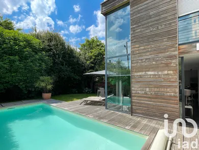 House in Sucy-en-Brie (94370)