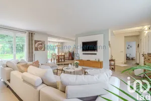 House at Magny-le-Hongre (77700)