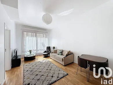 Apartment at Levallois-Perret (92300)