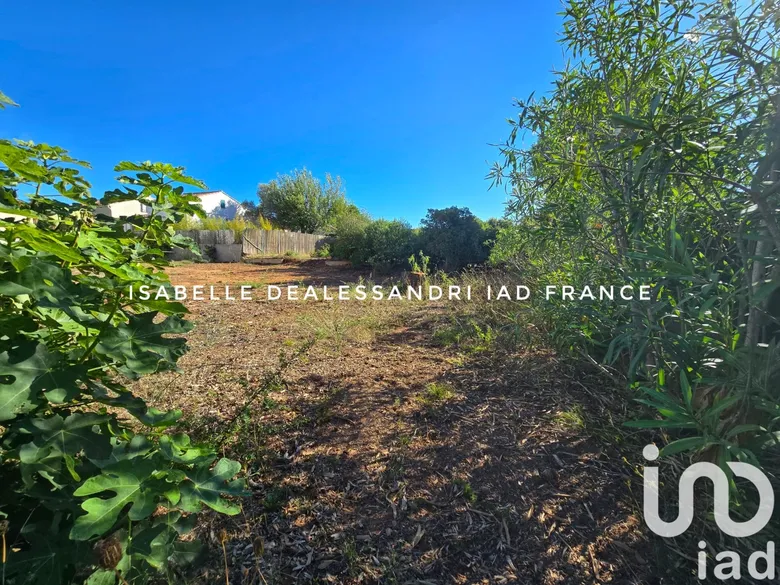 Terrain 135 m² · à Six-Fours-les-Plages · 135 m² · 445 000 €