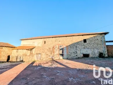 Ferme à Saint-Just-la-Pendue (42540)