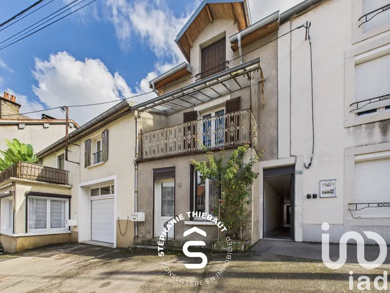 Immeuble 106 m² · à La Vôge-les-Bains · 105,8 m² · 49 000 €