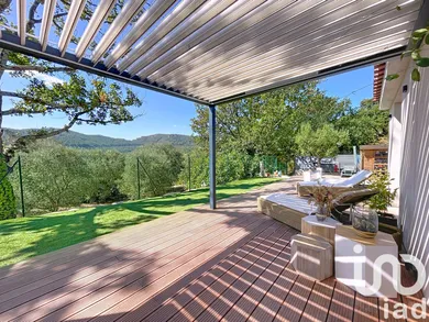 Traditional house in Bagnols-en-Forêt (83600)