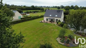 Maison à Bourgvallées (50750)