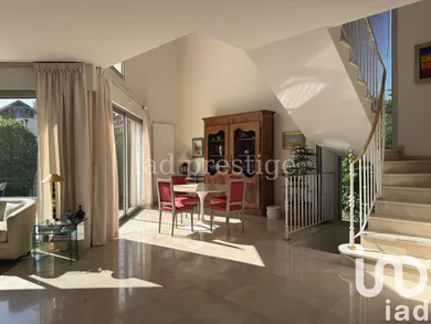 Maison d'architecte à Saint-Maur-des-Fossés (94210)