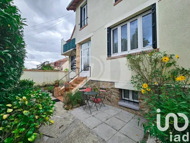 House at Sainte-Geneviève-des-Bois (91700)