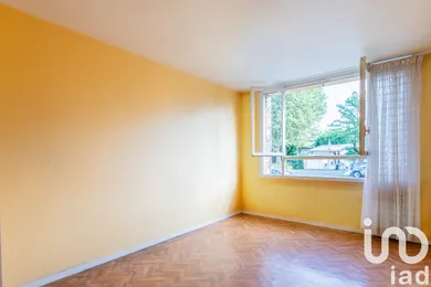 Apartment at Pessac (33600)