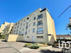 Apartment in Villeneuve-le-Roi (94290)