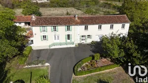 Maison à Montmoreau (16190)