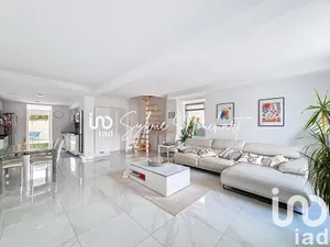 Maison de village à Montigny-le-Bretonneux (78180)