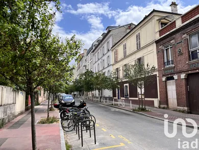 Apartment in Montrouge (92120)