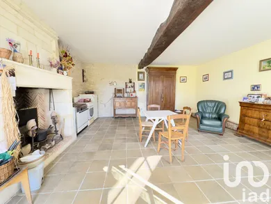 Maison de campagne à Villegouge (33141)