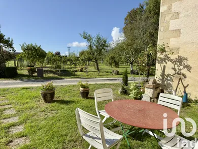 Maison de campagne à Villegouge (33141)