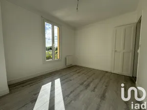 Appartement à Sainte-Geneviève-des-Bois (91700)