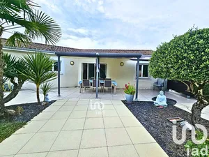 Traditional house at Brach (33480)