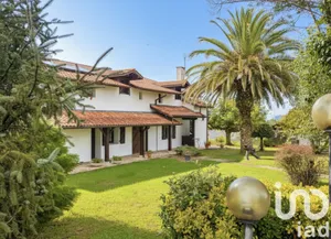 Domain at Villefranque (64990)