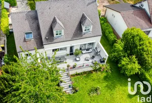 Architectural house at Montfermeil (93370)