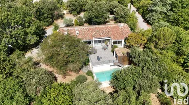 House at Villeneuve-de-Berg (07170)