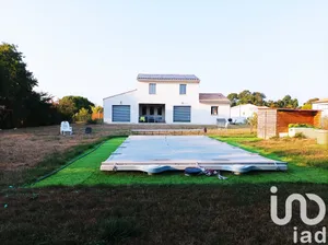 Maison à Corme-Royal (17600)