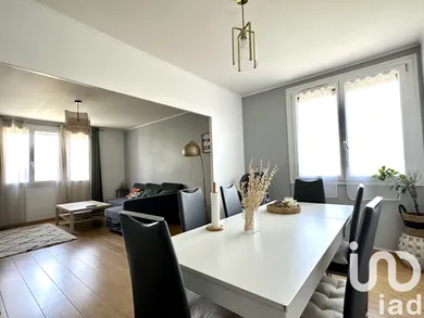 Apartment in Saint-Herblain (44800)