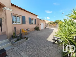 Traditional house at Uchaud (30620)