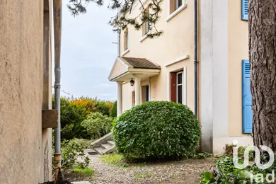 Maison traditionnelle à Le Port-Marly (78560)