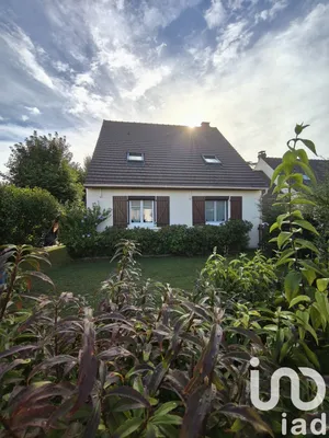 House at Pont-Sainte-Maxence (60700)