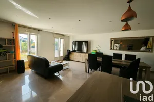 Traditional house at Clérey (10390)