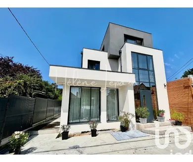 Maison d'architecte à Saint-Leu-la-Forêt (95320)