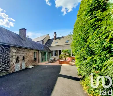 Village house at Val-d'Étangson (72120)