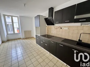 Townhouse at Parthenay (79200)