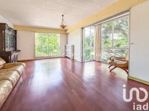 Apartment in L'Haÿ-les-Roses (94240)