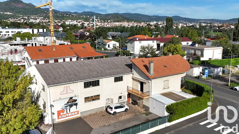 Maison 9 pièces 195 m² · à Romagnat · 195 m² · 580 000 €